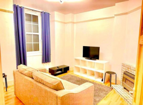 Tower Bridge! Immaculate One Bed